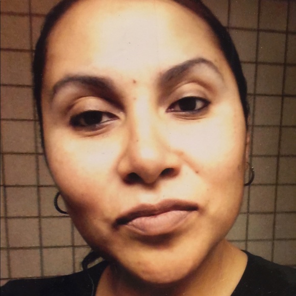 Meet your Posher, Francisca - Picture 1 of 1